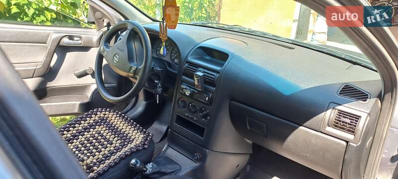 Седан Opel Astra 2008 в Тернополі