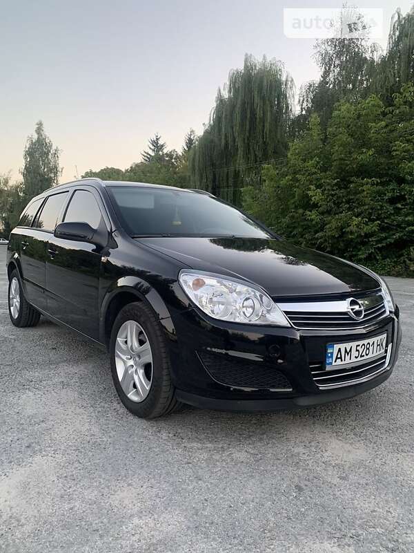 Універсал Opel Astra 2008 в Звягелі