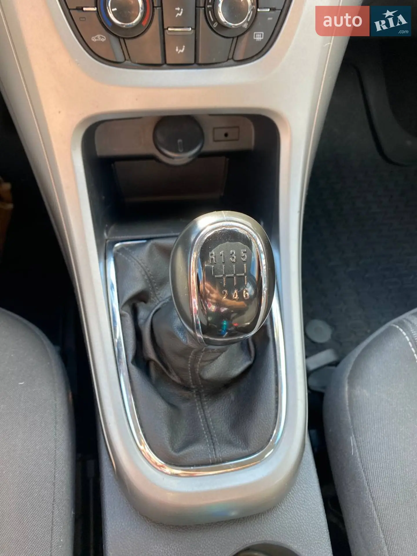 2012 Opel Astra - мініатюра 19