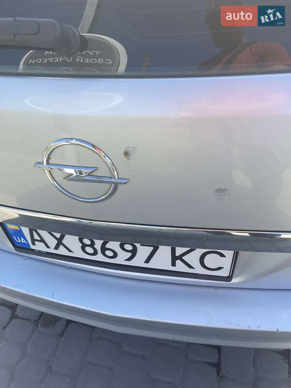 Універсал Opel Astra 2006 в Харкові