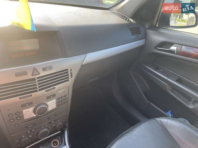 Універсал Opel Astra 2006 в Харкові