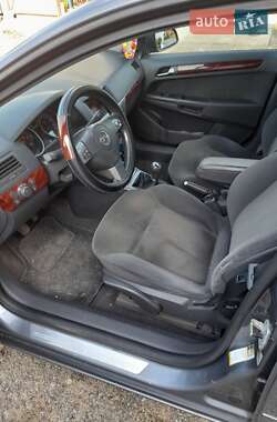 Універсал Opel Astra 2004 в Києві