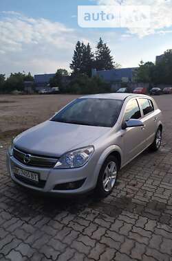 Хэтчбек Opel Astra 2008 в Львове