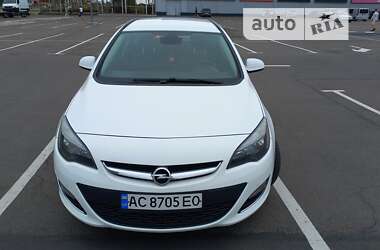 Універсал Opel Astra 2013 в Рівному