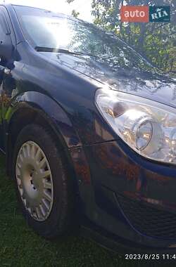 Хетчбек Opel Astra 2008 в 