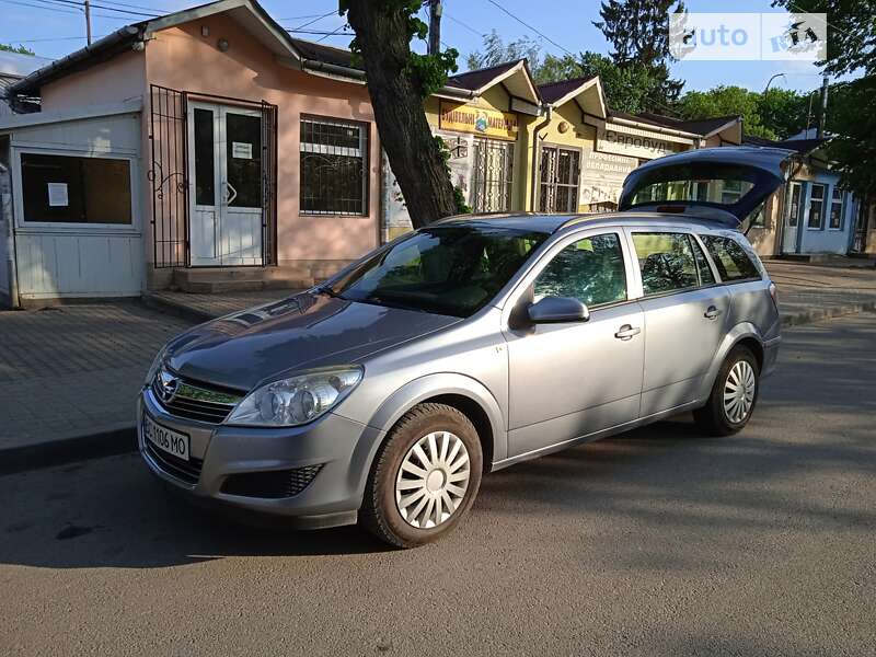 Універсал Opel Astra 2009 в Львові