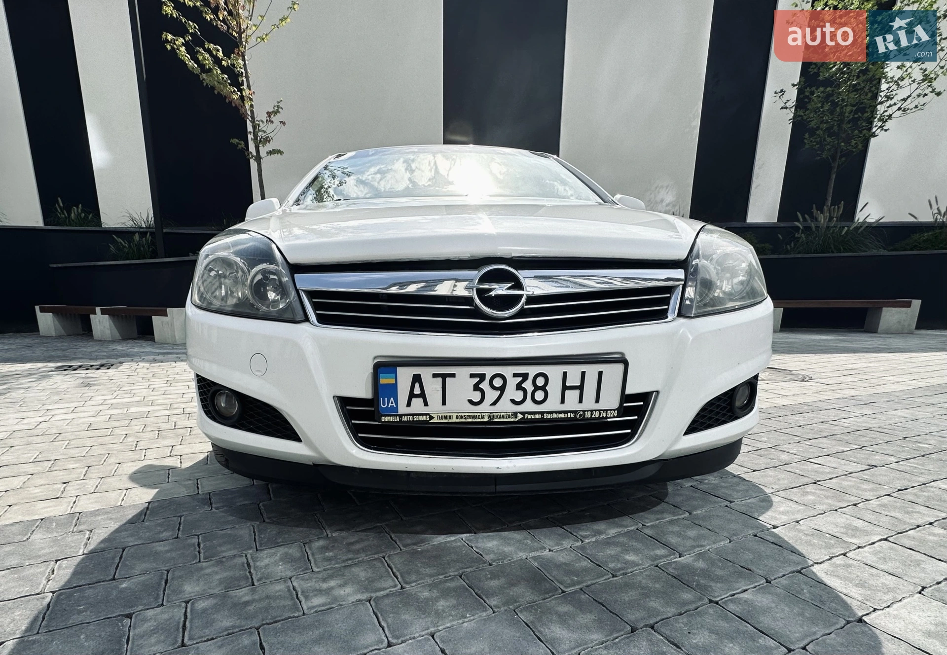 2011 Opel Astra - мініатюра 2