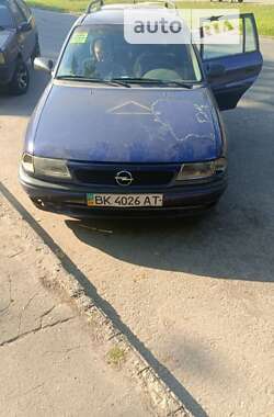 Універсал Opel Astra 1997 в Вільнянську