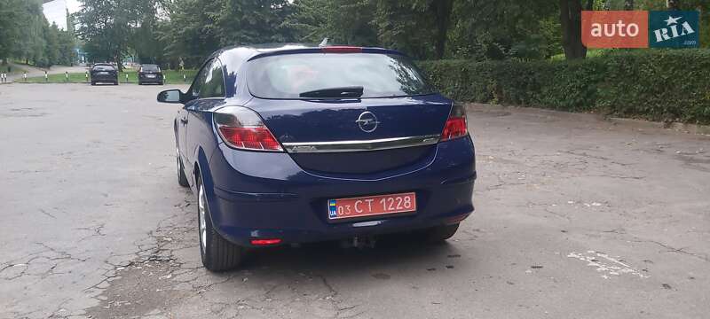 Купе Opel Astra 2008 в Тернополі