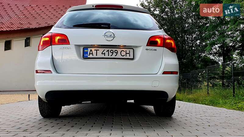 Універсал Opel Astra 2011 в Калуші