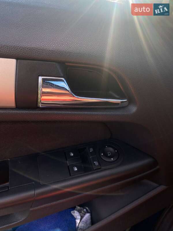 Универсал Opel Astra 2008 в Ровно