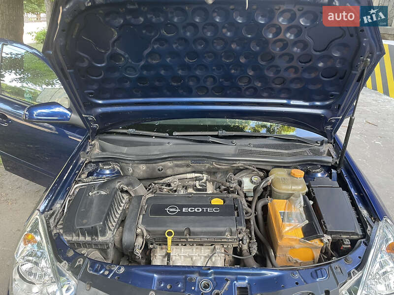 Универсал Opel Astra 2008 в Каменском