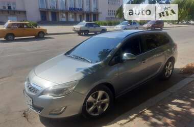 Универсал Opel Astra 2010 в 