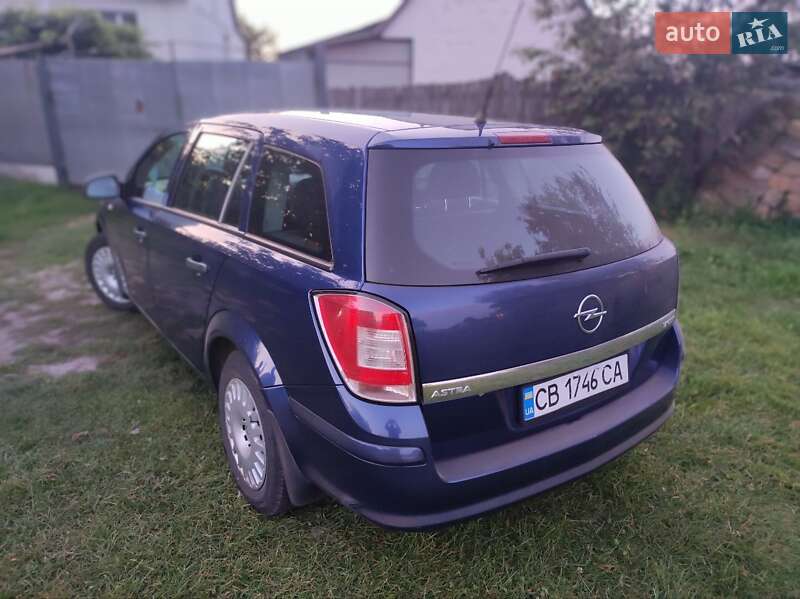 Універсал Opel Astra 2012 в Ічні