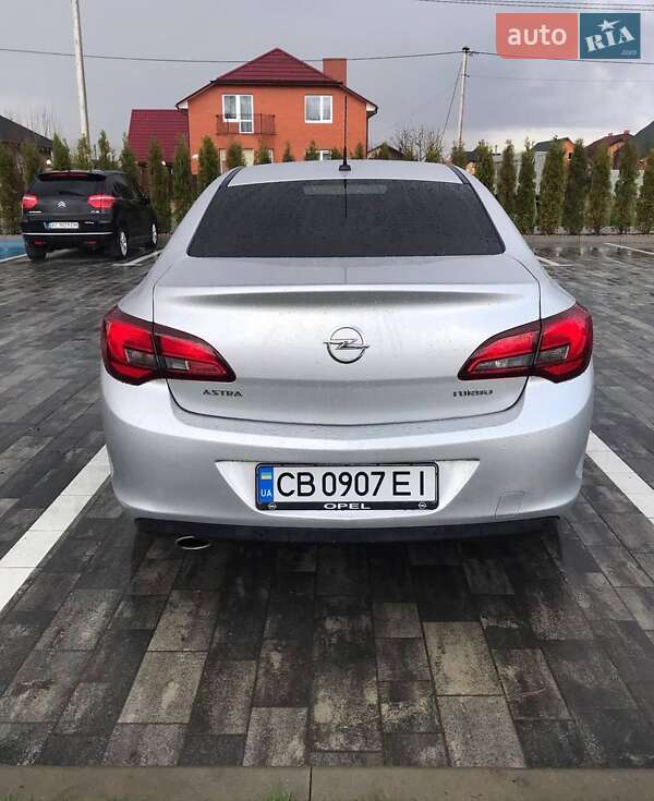 Хэтчбек Opel Astra 2016 в Белой Церкви
