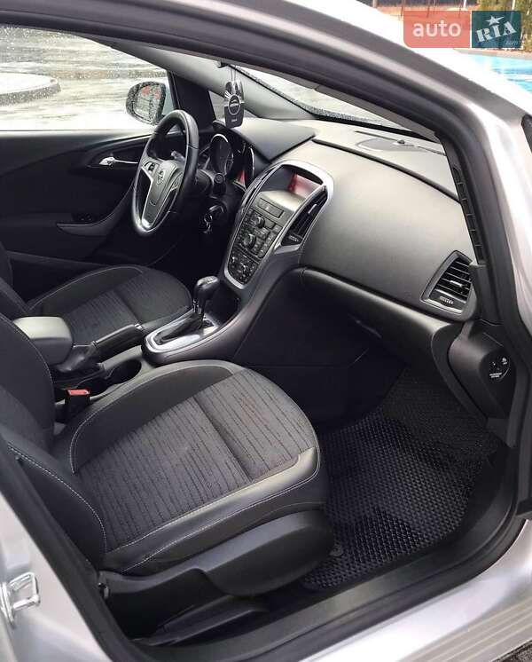 Хэтчбек Opel Astra 2016 в Белой Церкви