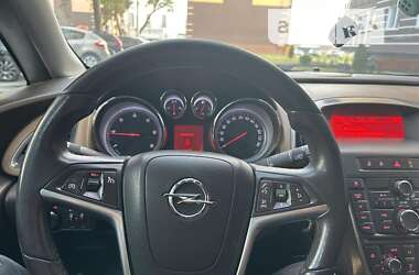 Универсал Opel Astra 2011 в 