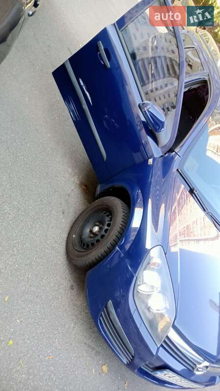 Универсал Opel Astra 2006 в Киеве