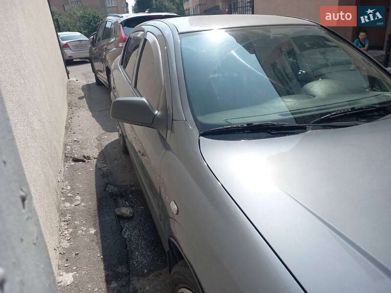 Седан Opel Astra 2008 в Тернополе