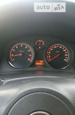 Хэтчбек Opel Astra 2004 в 