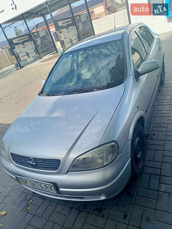 Хетчбек Opel Astra 2001 в Здолбуніві
