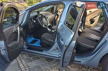 Универсал Opel Astra 2011 в 