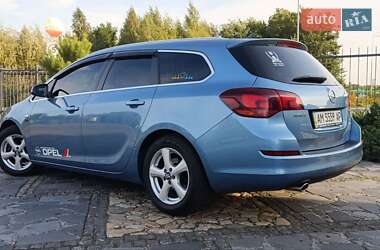 Универсал Opel Astra 2011 в 