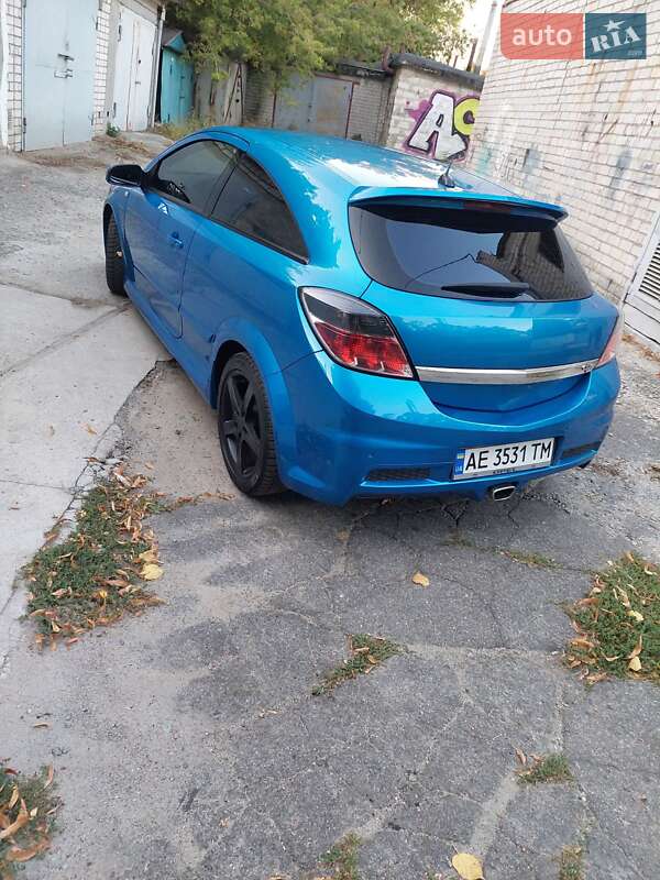 Хетчбек Opel Astra 2006 в Дніпрі