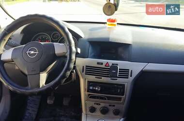 Седан Opel Astra 2008 в Димері