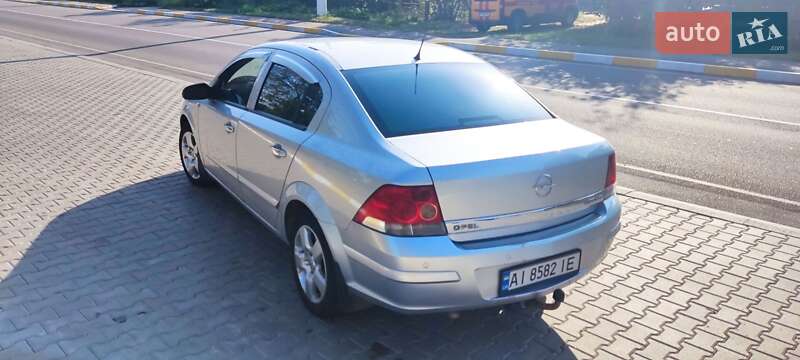 Седан Opel Astra 2008 в Дымере