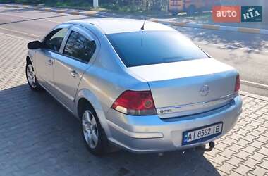 Седан Opel Astra 2008 в Дымере