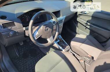 Универсал Opel Astra 2011 в 