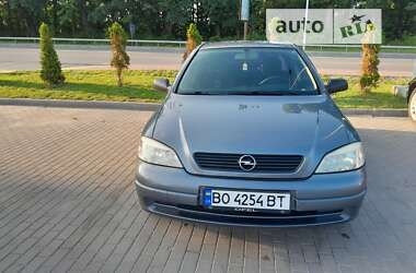 Седан Opel Astra 2005 в Зборові