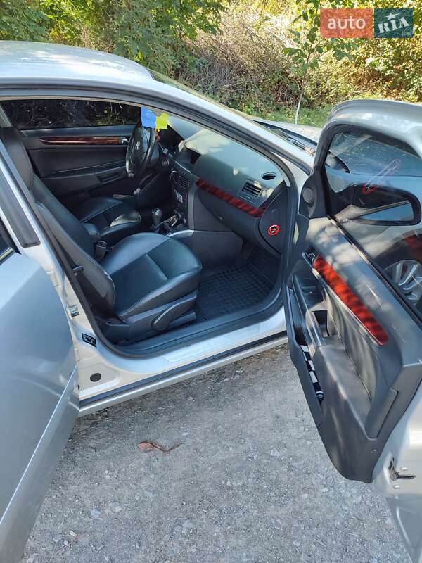 Хетчбек Opel Astra 2005 в Вінниці