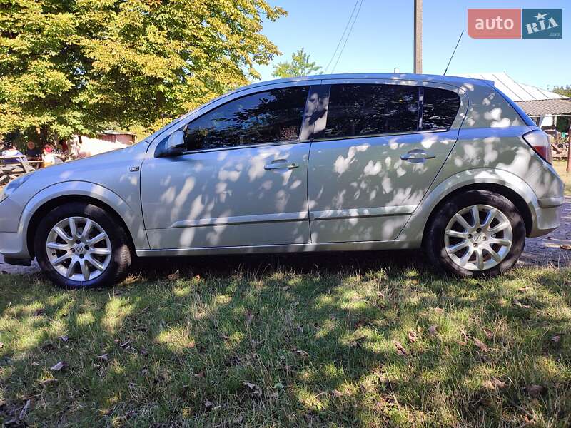 Хетчбек Opel Astra 2005 в Вінниці
