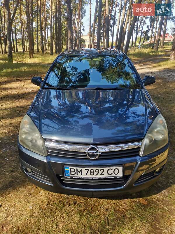 Хэтчбек Opel Astra 2006 в 