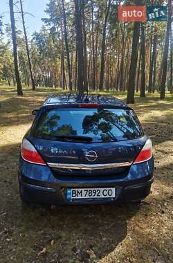 Хэтчбек Opel Astra 2006 в 