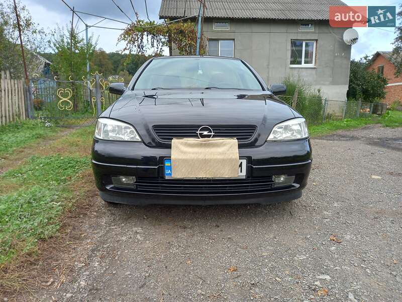 Седан Opel Astra 2002 в 
