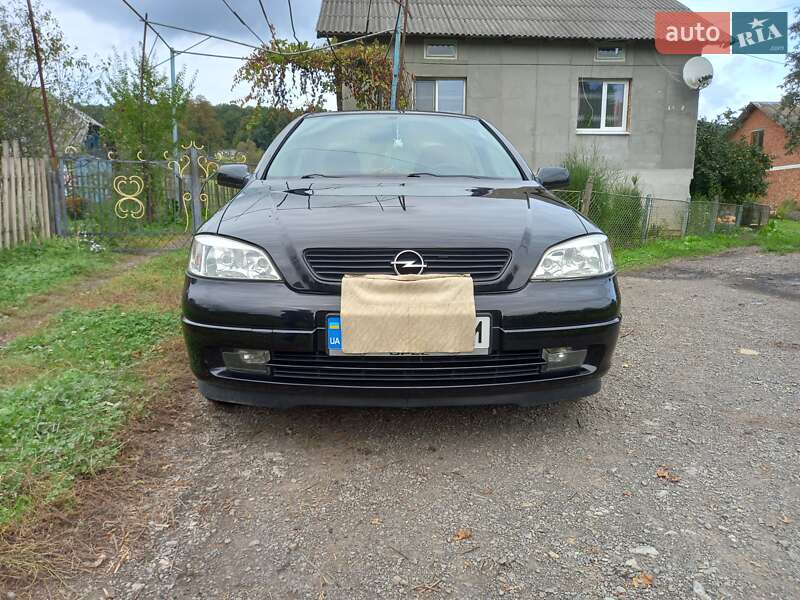 Седан Opel Astra 2002 в Ивано-Франковске