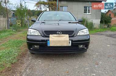 Седан Opel Astra 2002 в 
