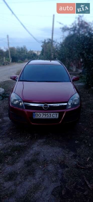 Універсал Opel Astra 2006 в Волочиську
