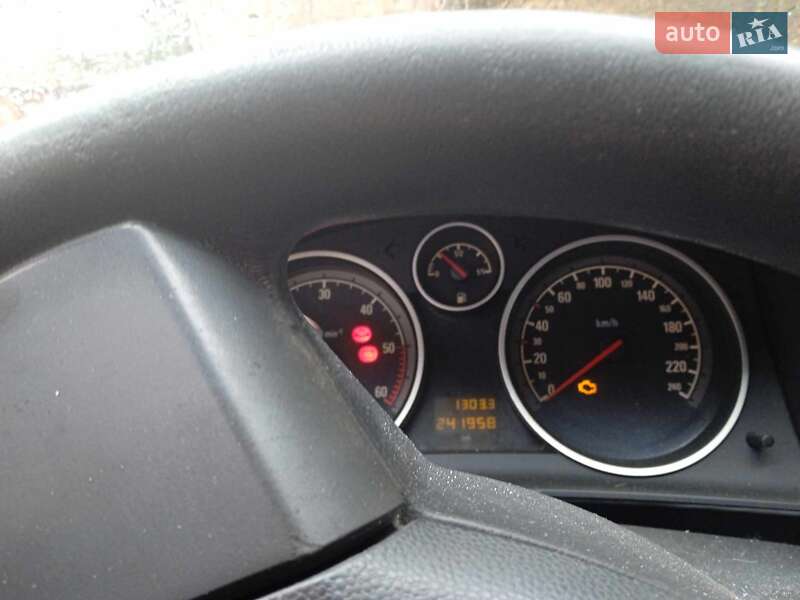 Універсал Opel Astra 2005 в Чернівцях
