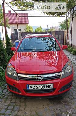 Универсал Opel Astra 2005 в Хусте
