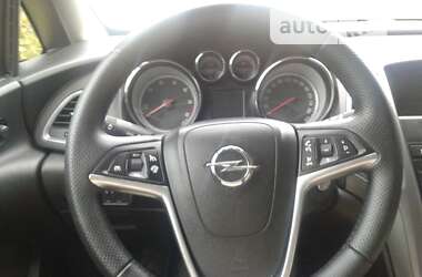 Универсал Opel Astra 2014 в Золочеве