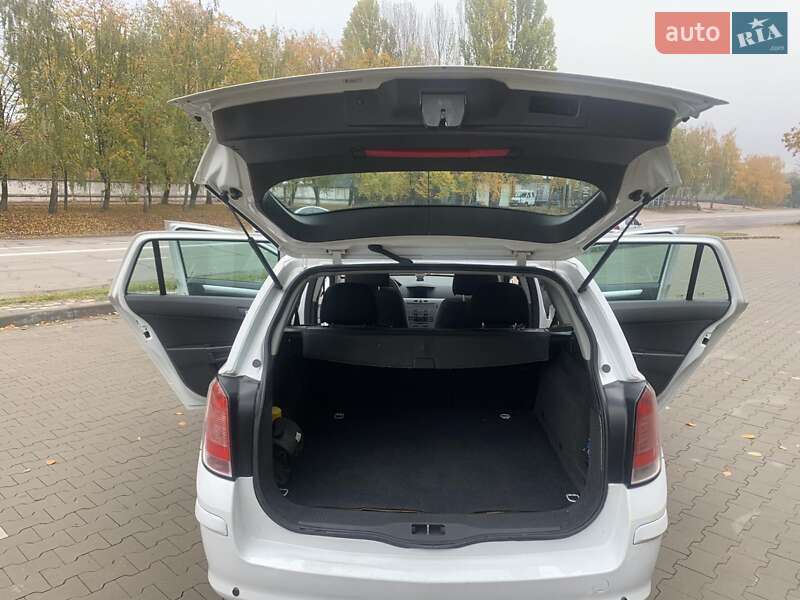Универсал Opel Astra 2009 в Белой Церкви