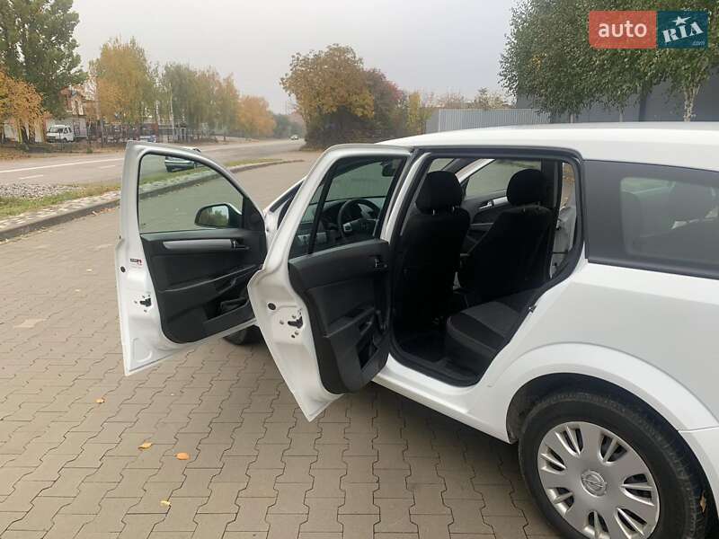 Универсал Opel Astra 2009 в Белой Церкви