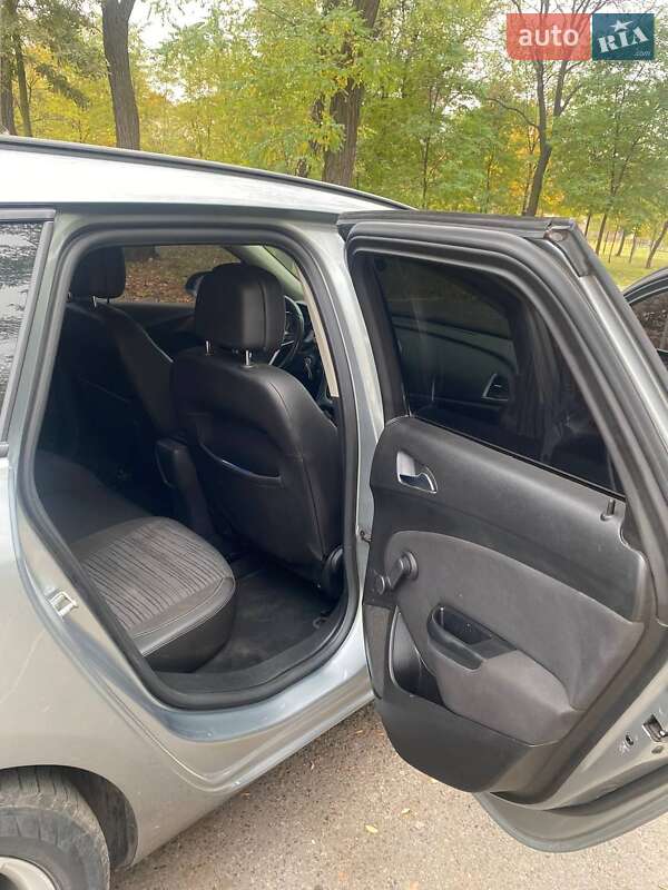 Универсал Opel Astra 2014 в Покровске