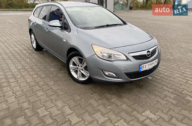 Opel Astra 2011