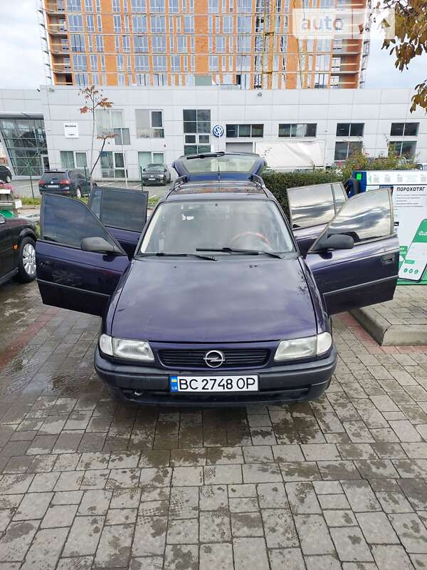 Универсал Opel Astra 1995 в Ивано-Франковске