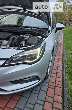 Універсал Opel Astra 2017 в Луцьку